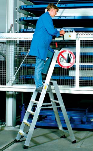 ZARGES Z500. Стремянки Seventec 311 с площадкой и широкими ступенями